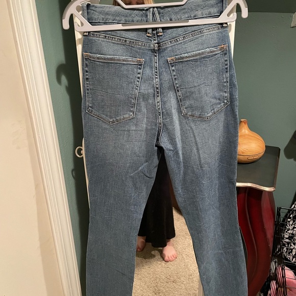 Good American Good Waist Released Hem Jeans - Picture 11 of 15